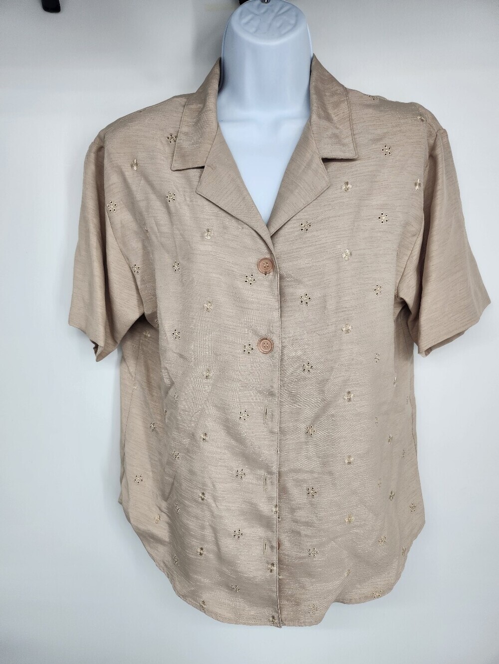 Vintage Teddi Women's Small Tan Floral Eyelet Camp Shirt Blouse Polyester
